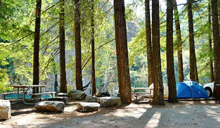 Lugares de camping junto al lago en Gorge Lake