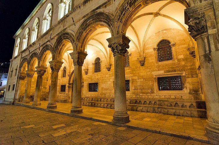 El Palacio del Rector y Museo Cultural Histórico
