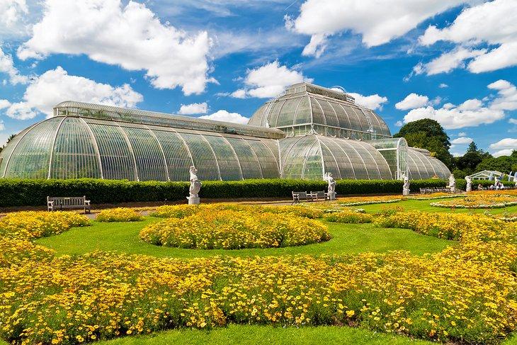 Kew Gardens en un hermoso día de verano