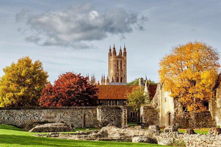 Catedral de Canterbury en otoño