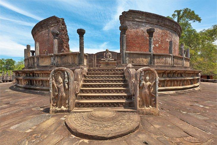 Ruinas budistas en Pollonnaruwa