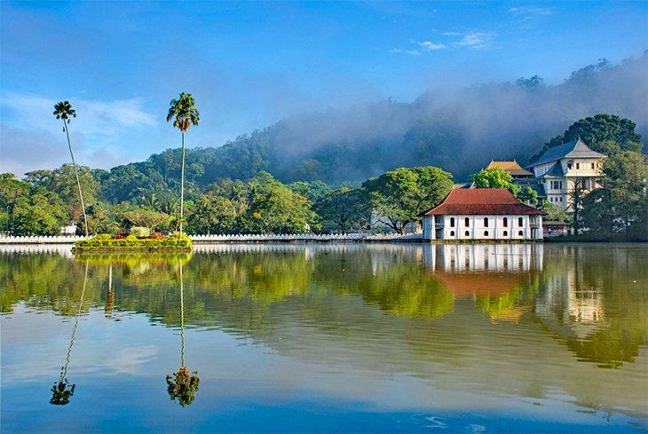Templo de la Reliquia del Diente Sagrado, Kandy
