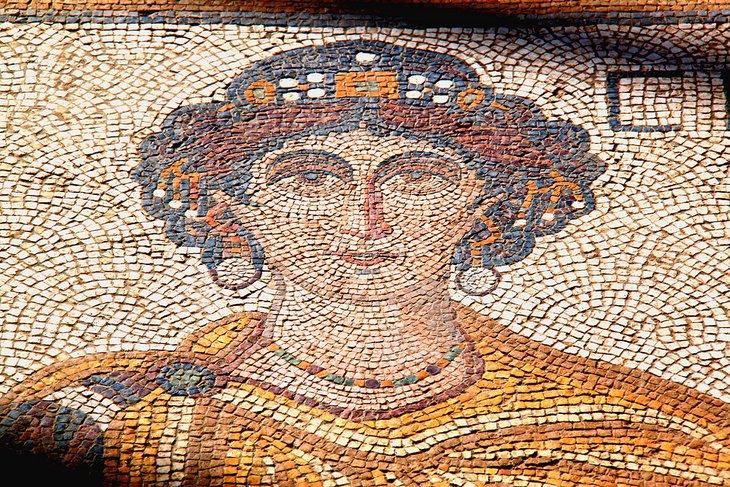 Detalle del mosaico dentro del Museo de Mosaicos de Haleplibahçe