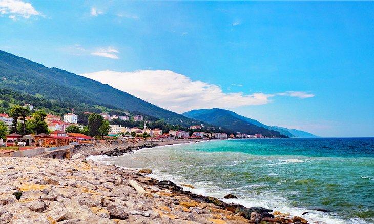 Una playa rocosa en Inebolu
