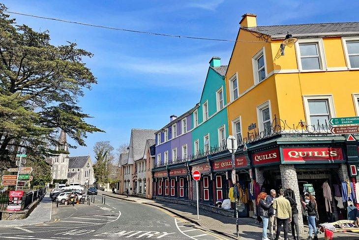 Tiendas coloridas en Kenmare