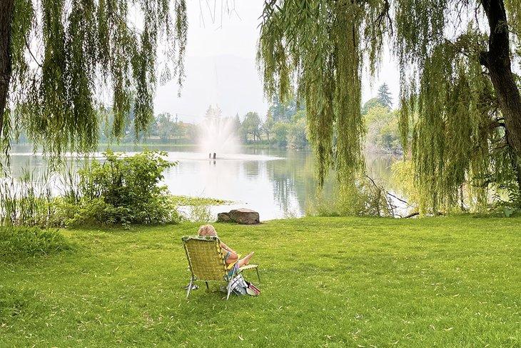 Relajándose en Salmon Arm