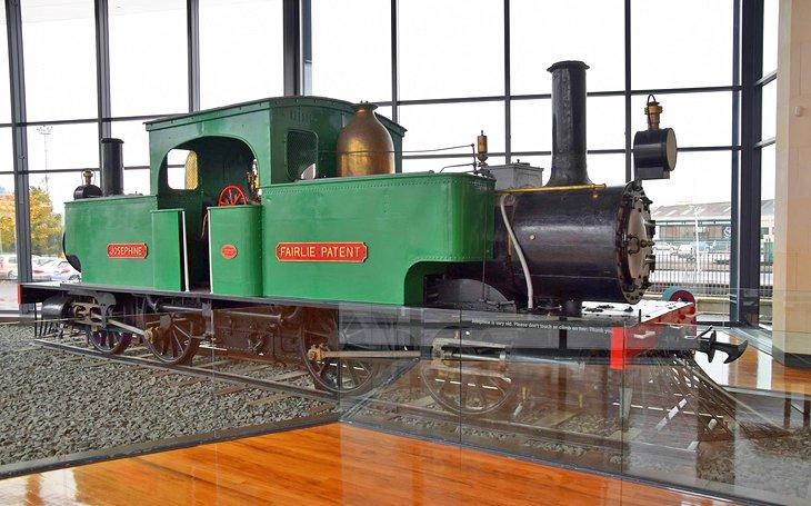 Exposition de locomotive à l'Toitu Otago Settlers Museum