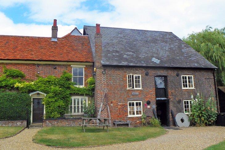 Molino de agua de Redbournbury y panadería