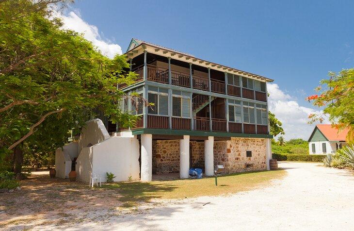 Sitio Histórico Nacional Pedro St. James | Joymsk140 / Shutterstock.com