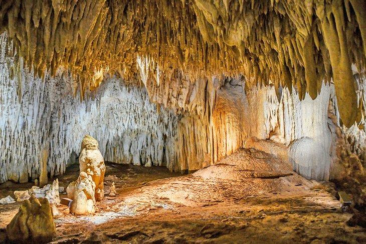 Cuevas de Cristal de Caimán