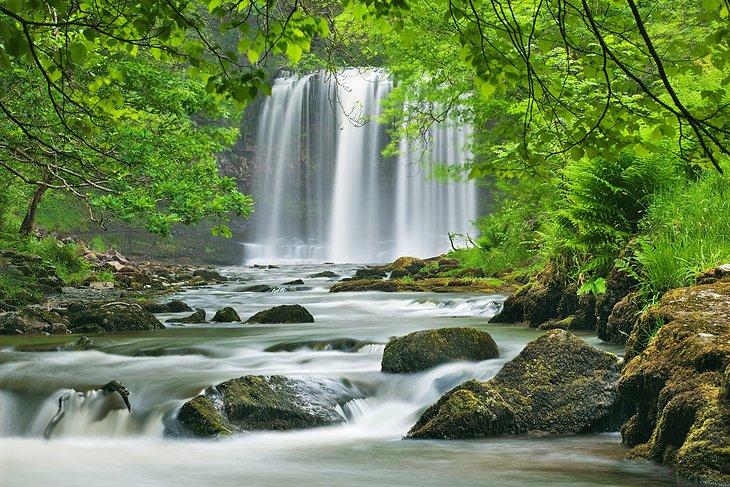Sgwd yr Eira Wasserfall im Brecon Beacons Nationalpark