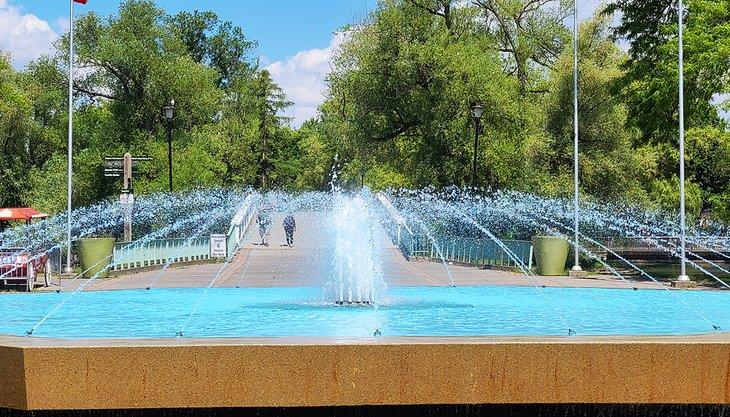 Fuente en Centre Island