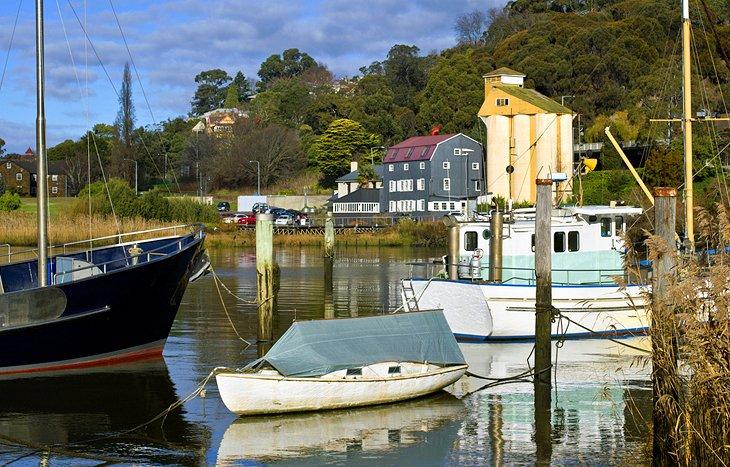 Launceston Boote und Ritchie's Mill nahe dem Royal Park