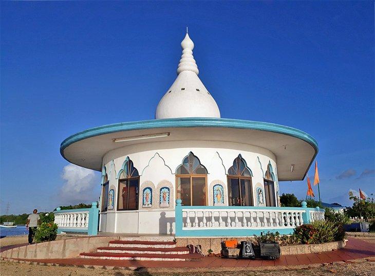 Temple dans la mer