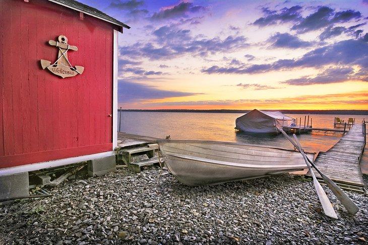 Cobertizo para barcos en el lago Cayuga