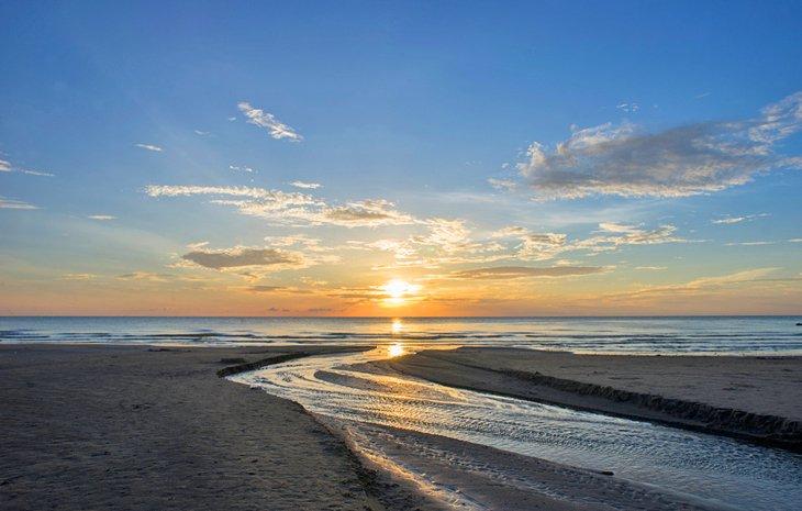 Playa Bachok al amanecer