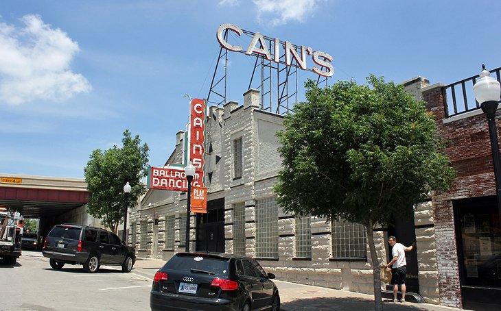 Salón Cain en el Distrito de Artes de Tulsa
