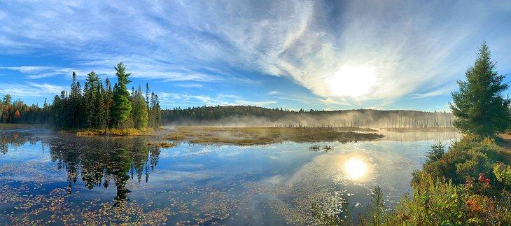 Mañana en el Sendero Mizzy Lake