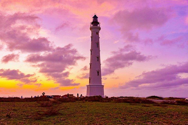 Faro de California al atardecer