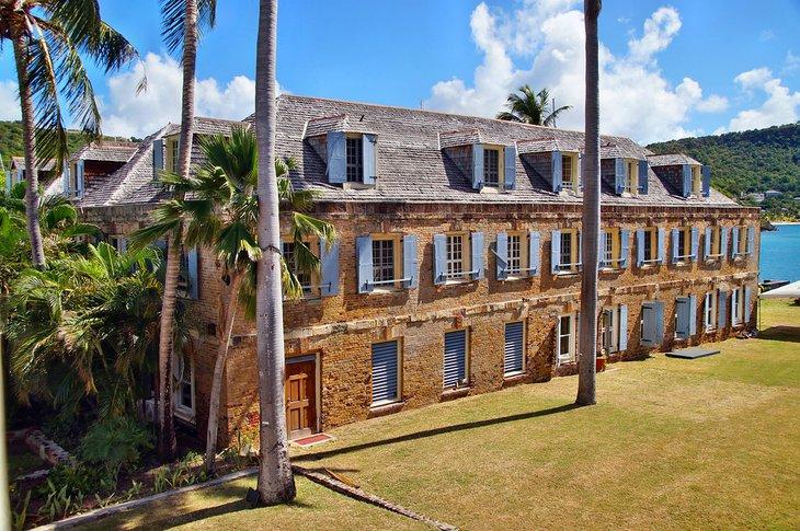 Historisches Gebäude im Nelson's Dockyard in Antigua
