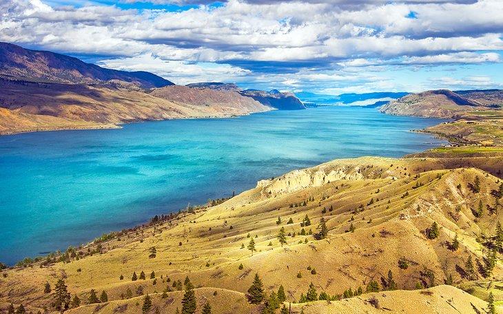 Vista del lago Kamloops