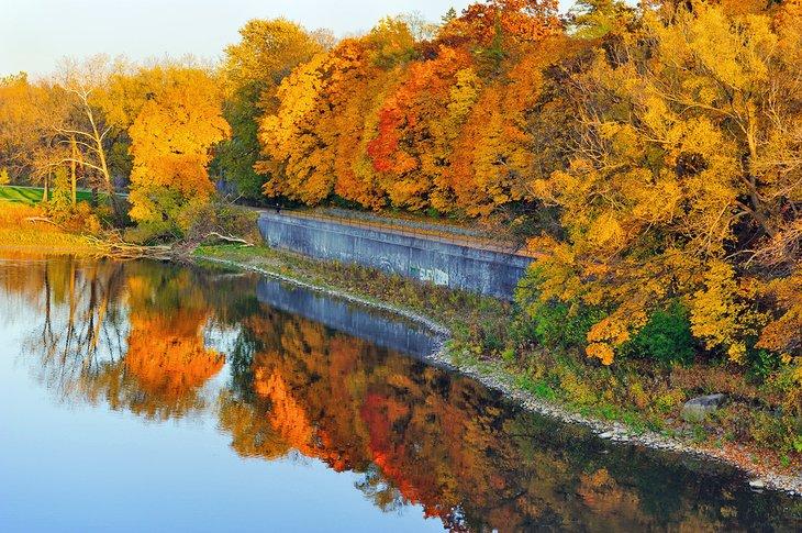 Herbstfarben im Springbank Park