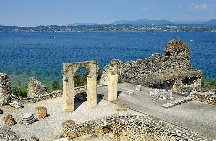 Grotte di Catullo: Ruinas de una Villa Romana
