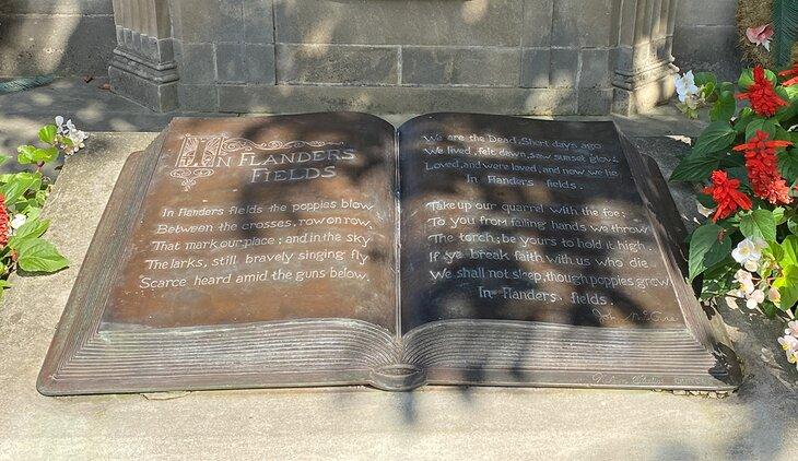 In Flanders Fields de John McCrae