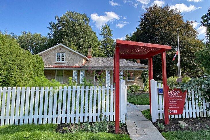 Maison McCrae
