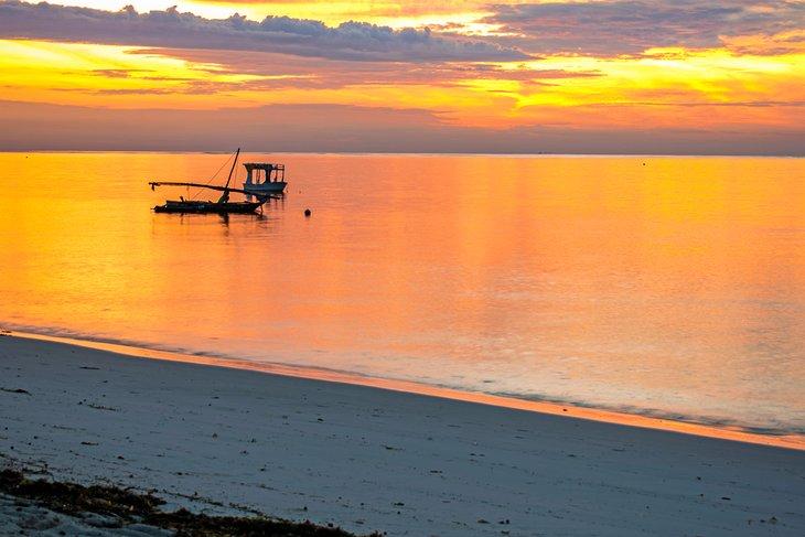 Lever de soleil à la plage de Shanzu