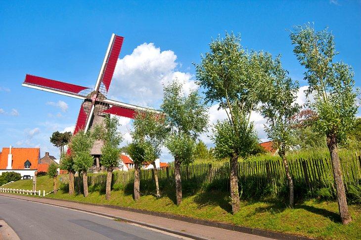 Molino de viento en Knokke, Bélgica