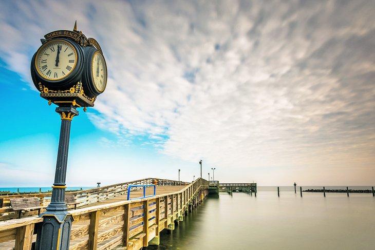 Muelle Clock en Brownie's Beach