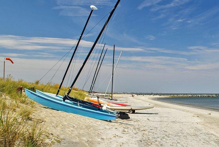 Veleros en la playa de Lewes