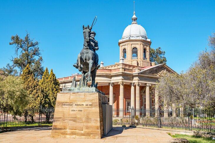 Statue de CR de Wet devant le Quatrième Raadzaal à Bloemfontein, Afrique du Sud