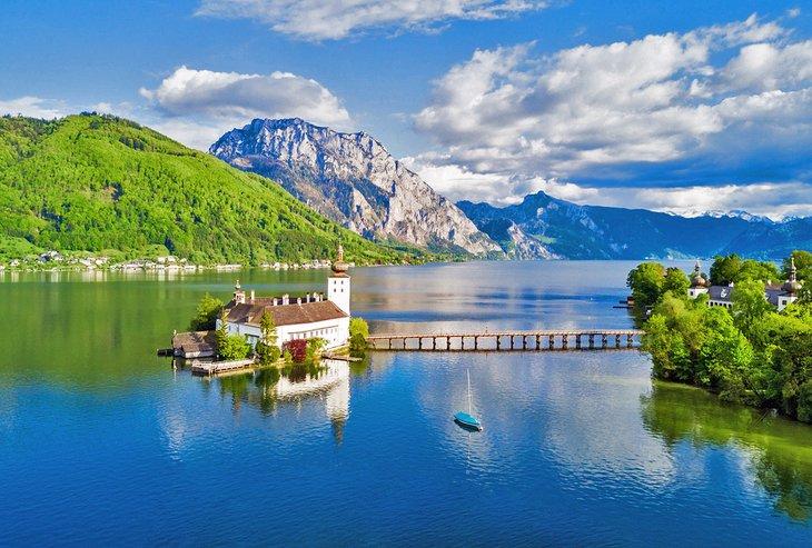 Vista de Traunsee y Schloss Ort