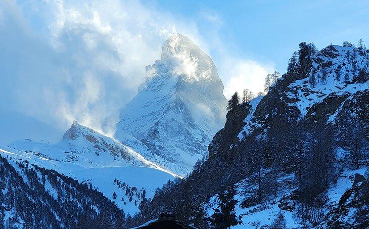 Blick auf das Matterhorn im Winter von Zermatt