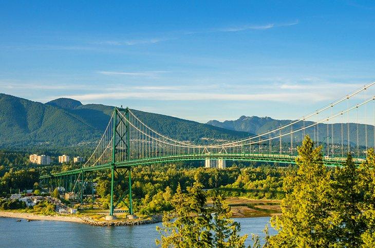 Pont Lions Gate en route vers Whistler depuis le centre-ville de Vancouver