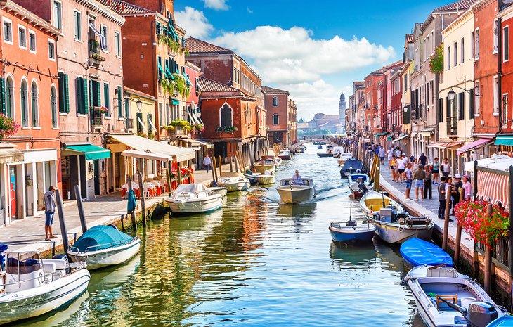 Die Insel Murano, bekannt für ihre Glasprodukte