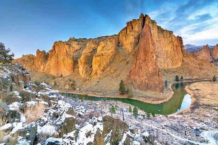 Smith Rock State Park en invierno, cerca de Bend