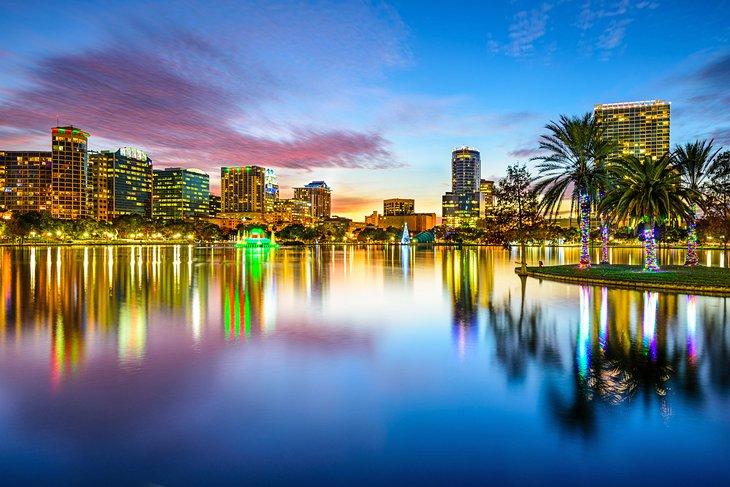 Lago Eola en el centro de Orlando