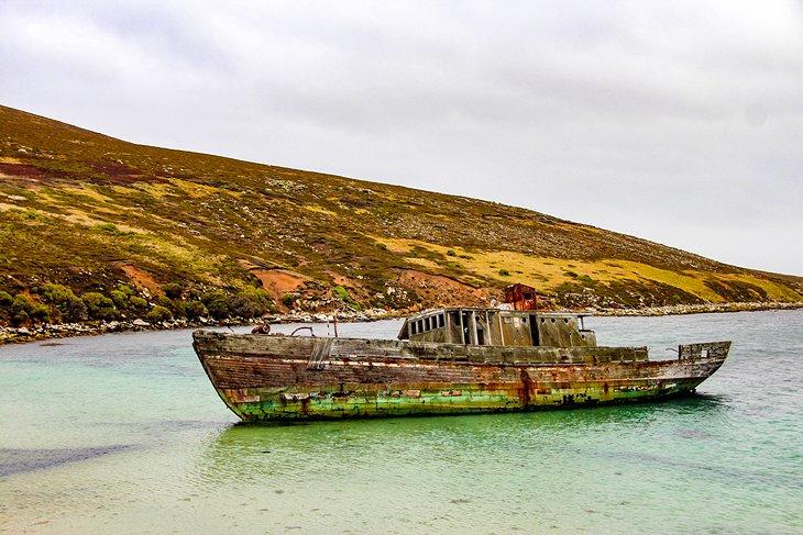 Épave dans le port de Coffin