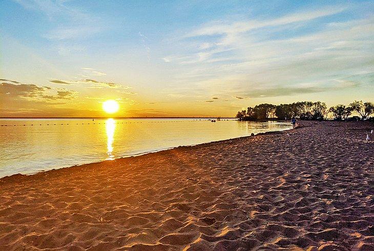 Atardecer en el Parque Provincial Kinbrook Island