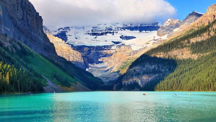 Piraguas en el Lago Louise