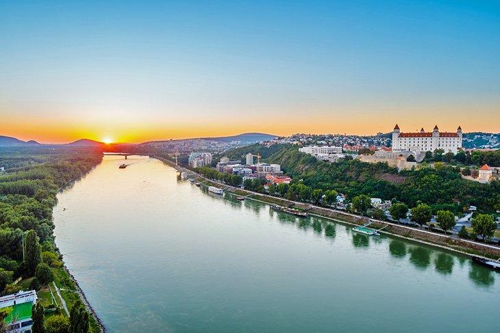 Río Danubio en Bratislava