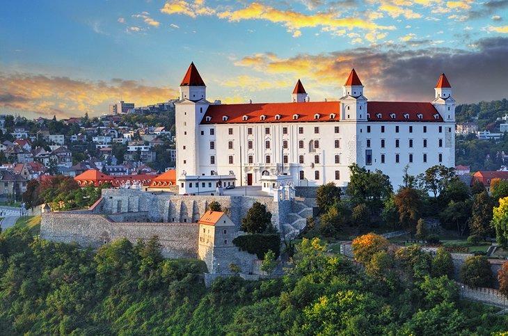 Castillo de Bratislava al atardecer
