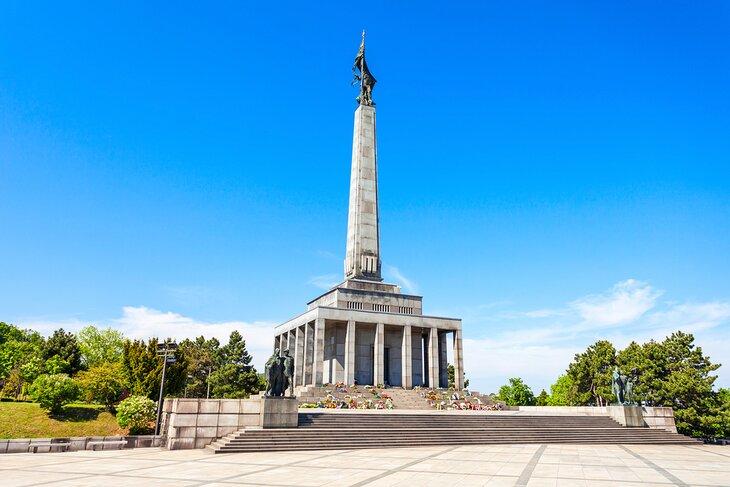 Memorial de Guerra Slavín