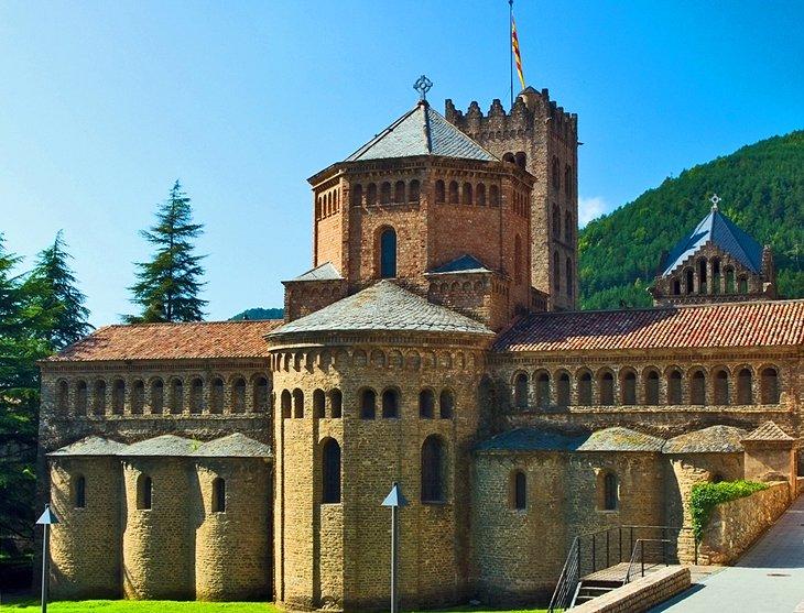 Monasterio románico de Santa María de Ripoll