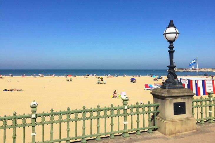 Margate Main Sands par une journée ensoleillée