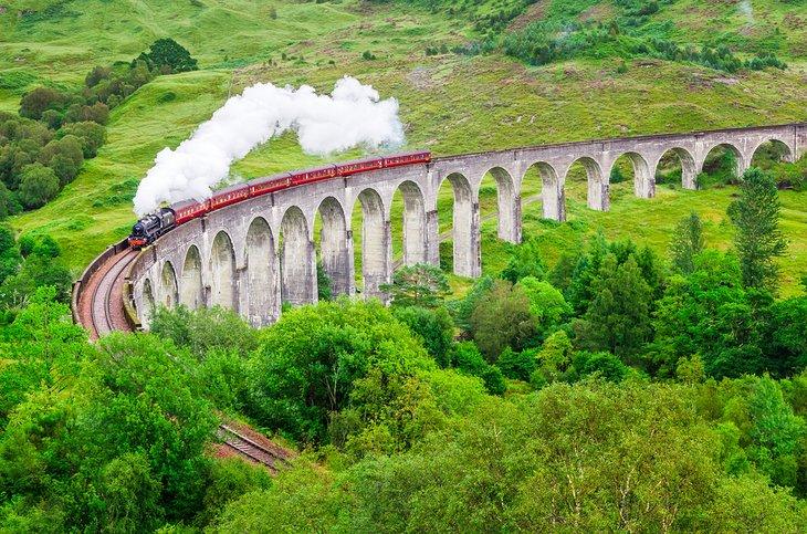 Tren de vapor en el Viaducto de Glenfinnan