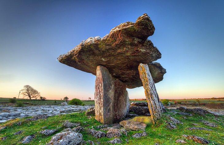 Tumba de Poulnabrone Dolmen